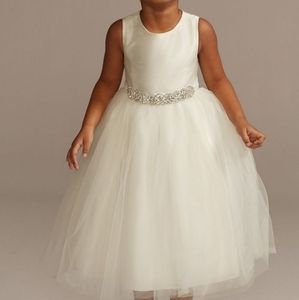 NWT David's Bridal Ivory Flower Girl Dress with Tulle and Ribbon Waist OP218
